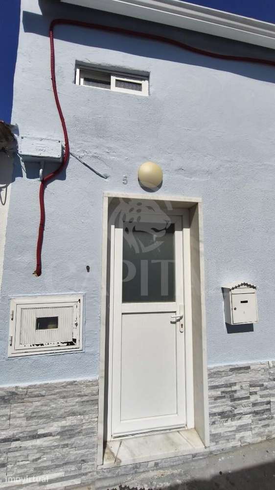 Duas moradias remodeladas com 9 quartos, junto ao Polo Universitário d - Grande imagem: 5/8