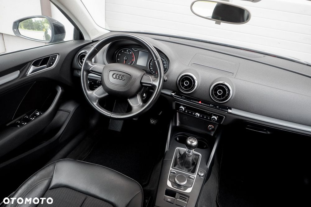 Audi A3 Sportback 1.4 TFSI Ambiente - 40