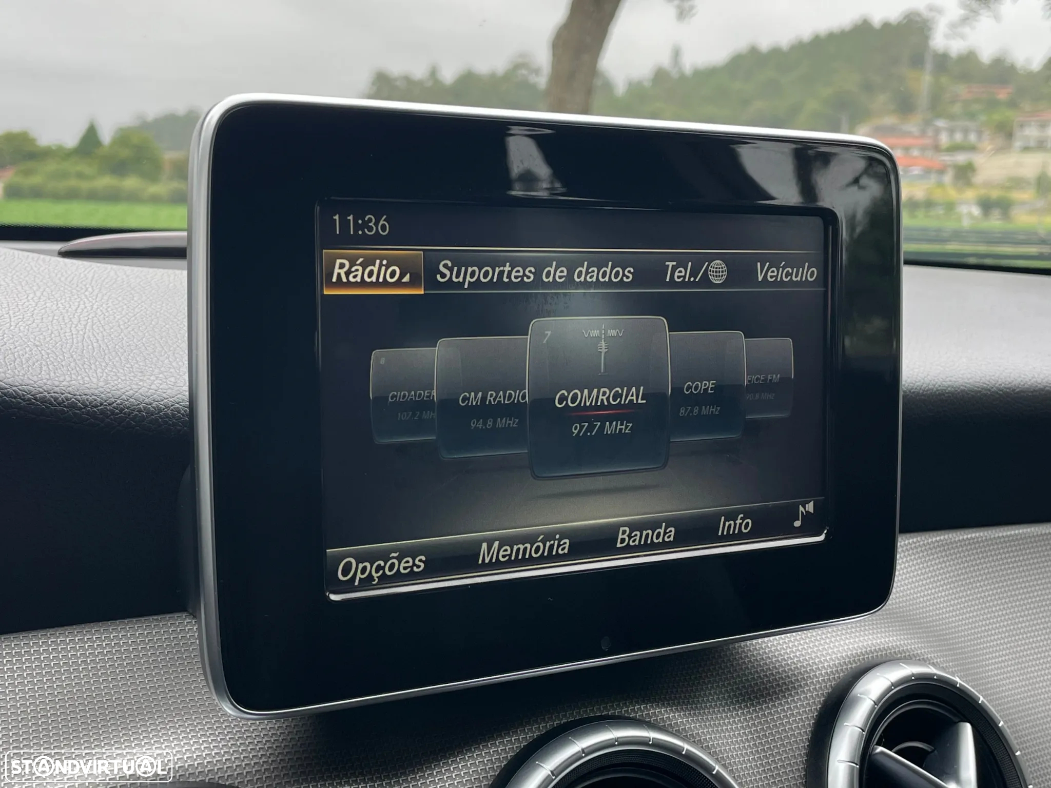 Mercedes-Benz CLA 180 d Shooting Brake Urban Aut. - 27