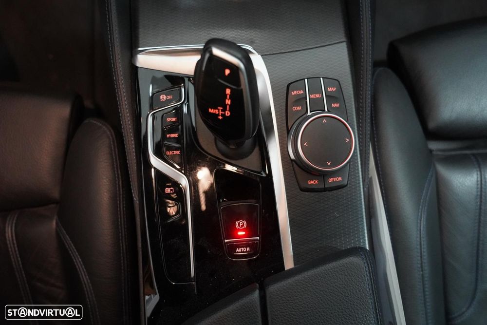 BMW 520 e Pack M - 20
