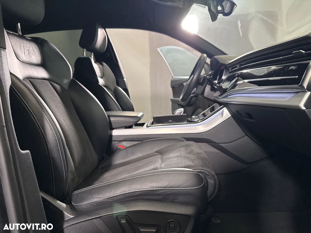 Audi Q8 - 12