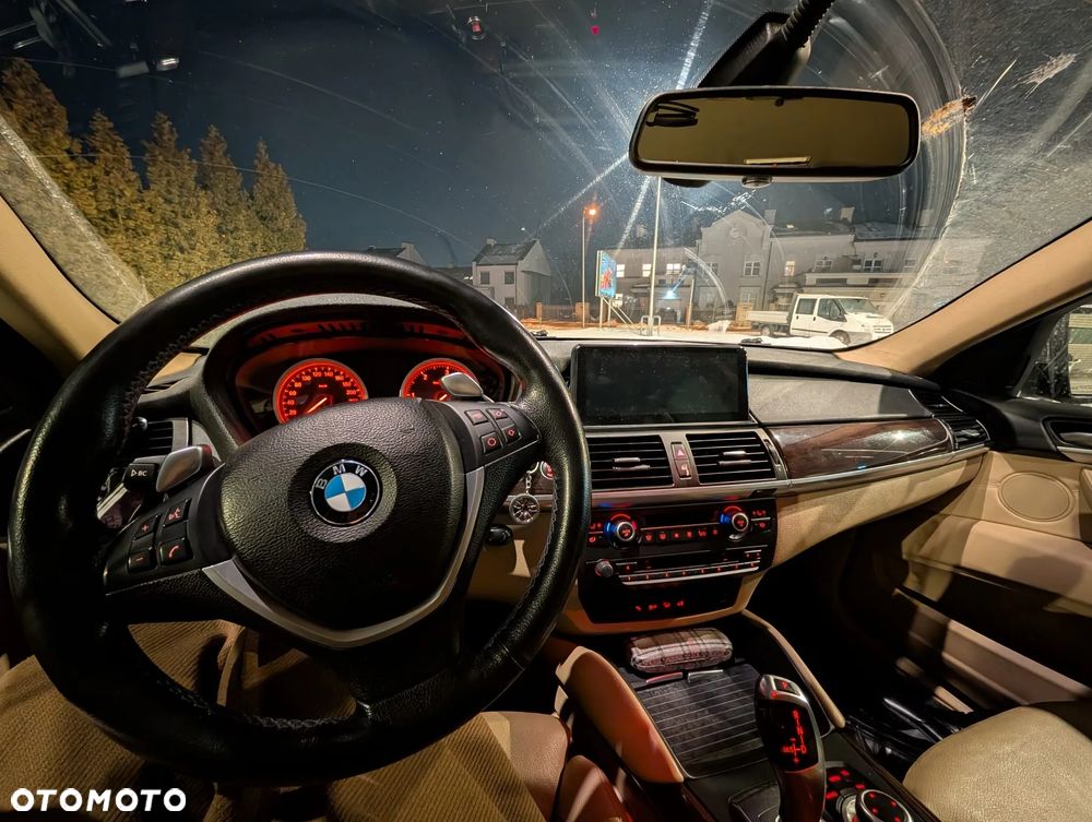 BMW X6 - 12