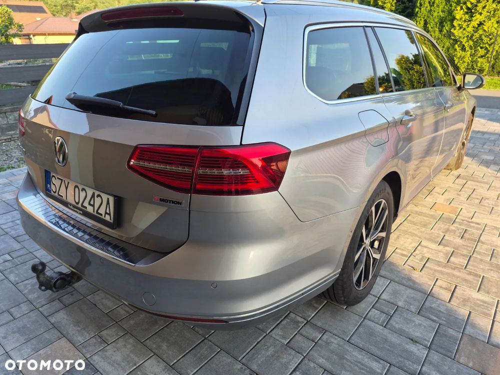 Volkswagen Passat 2.0 TDI SCR 4Mot DSG Highline - 11