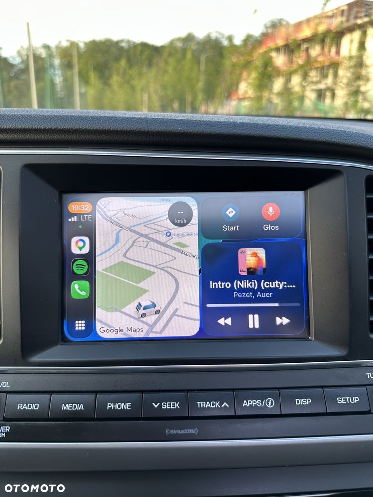 Hyundai Elantra - 24