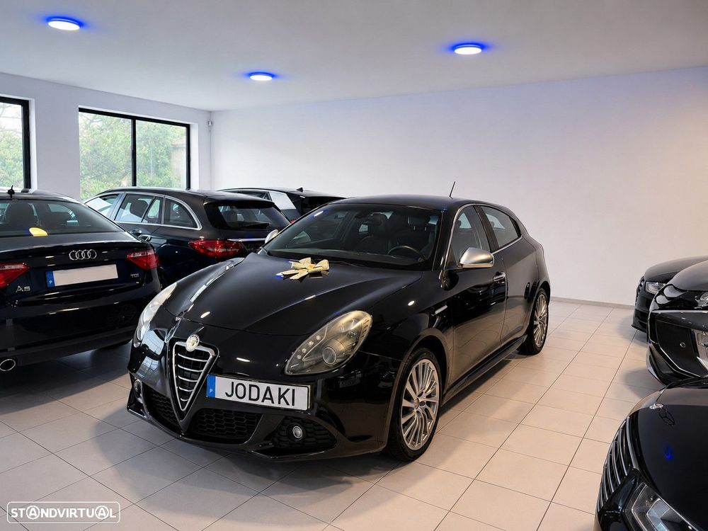 Alfa Romeo Giulietta 2.0 JTDM Distinctive - 1