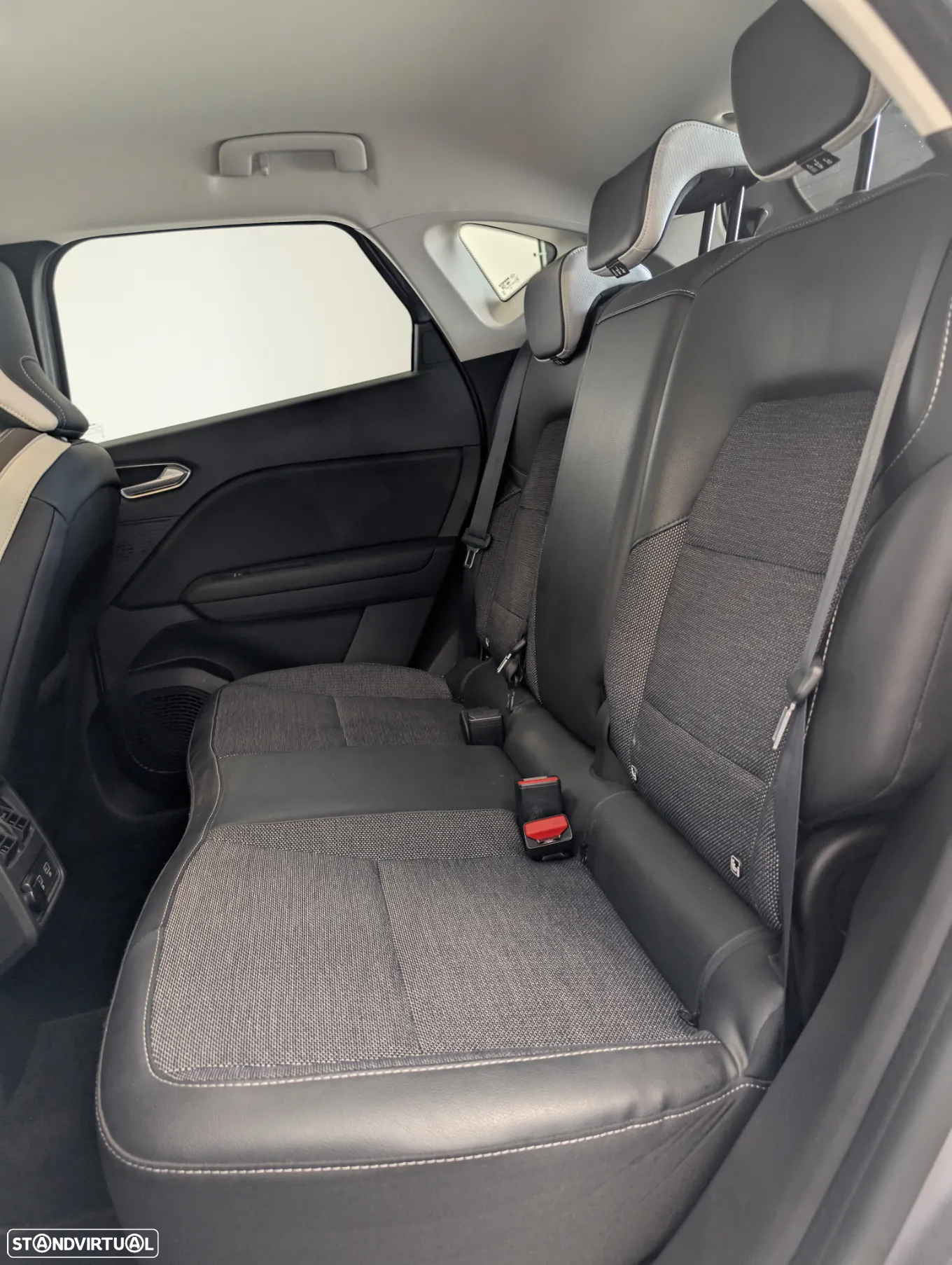 Renault Captur 1.5 dCi Exclusive EDC - 16