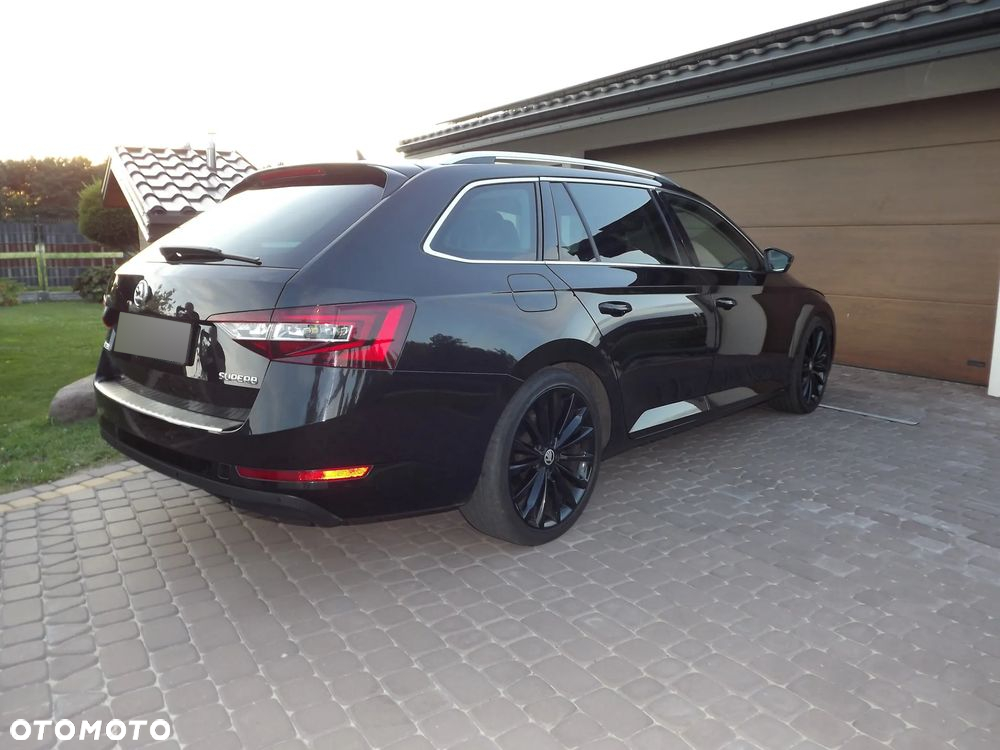 Skoda Superb Combi 2.0 TDI Style - 33