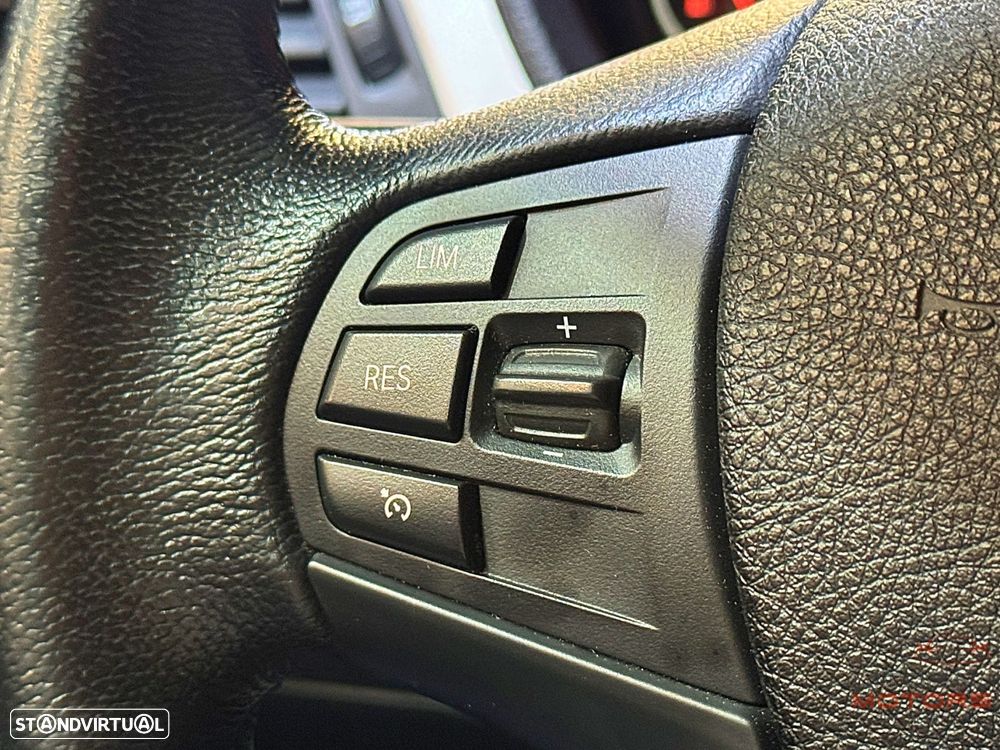 BMW 320 d Pack M Auto - 23
