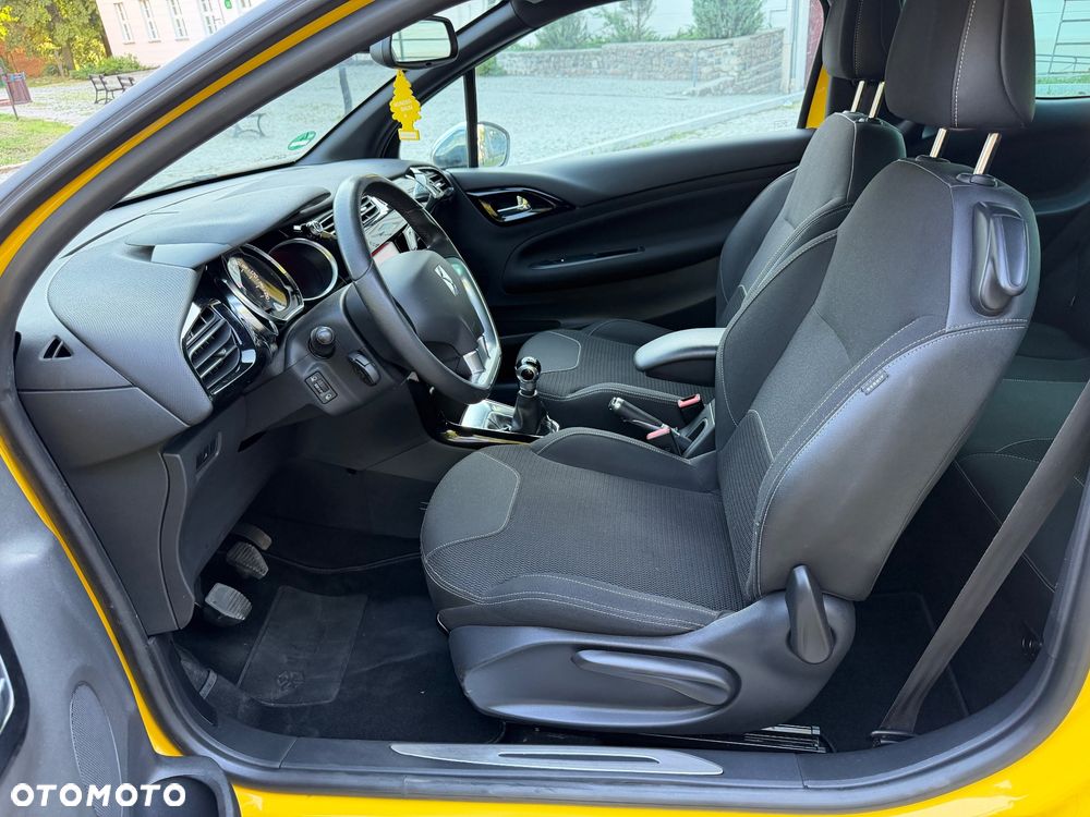 Citroën DS3 HDi 90 FAP SoChic - 37