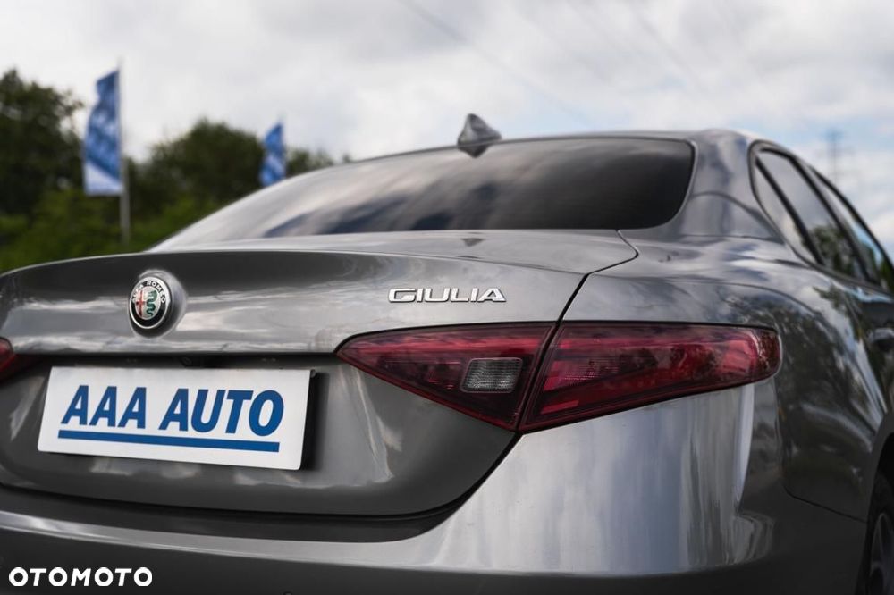 Alfa Romeo Giulia - 13
