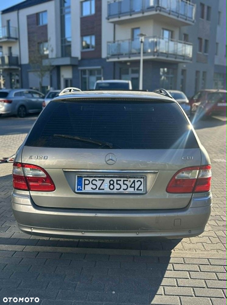 Mercedes-Benz Klasa E 320 CDI T Avantgarde - 4
