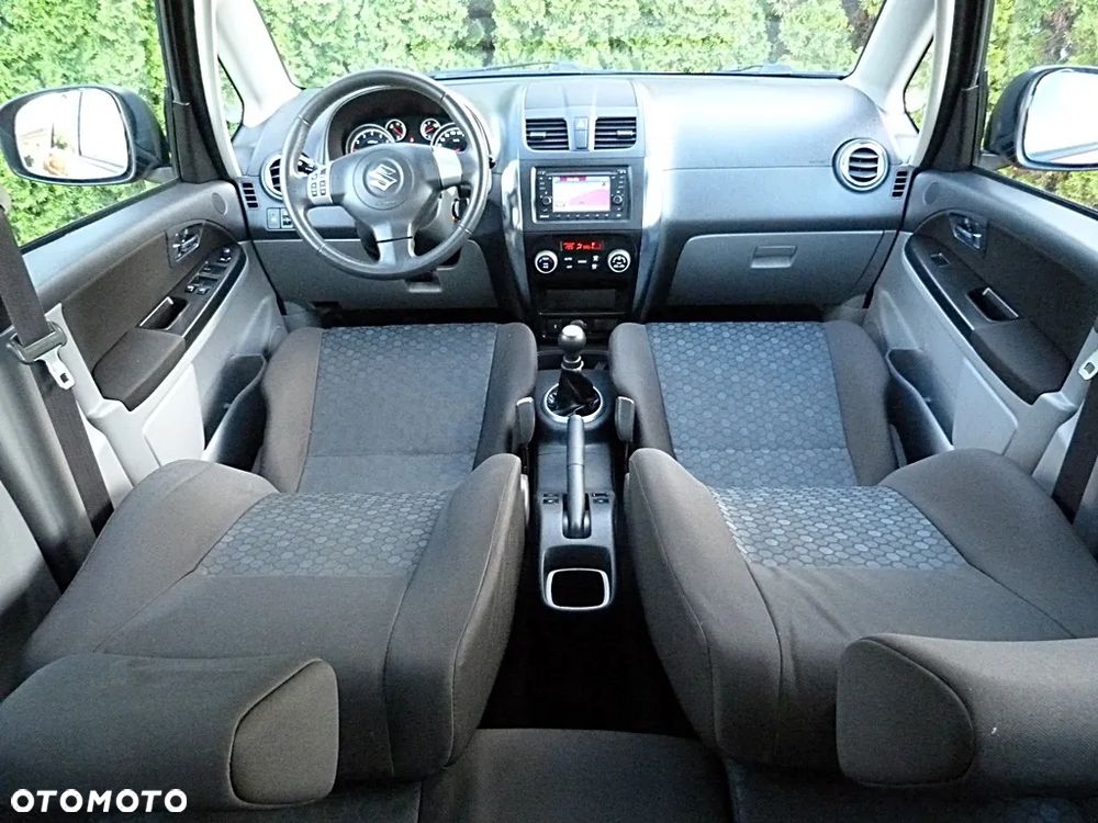 Suzuki SX4 1.6 VVT 4x4 Style - 12