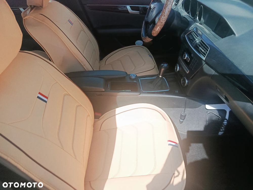 Mercedes-Benz Klasa C 220 CDI Edition - 9