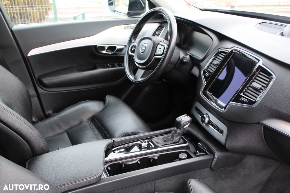 Volvo XC 90 D5 AWD Geartronic Momentum - 11