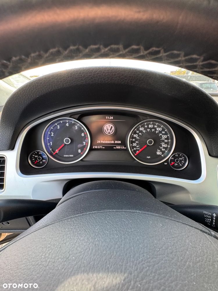 Volkswagen Touareg - 17