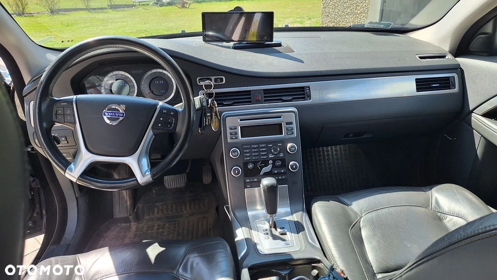 Volvo V70 D5 Momentum - 3