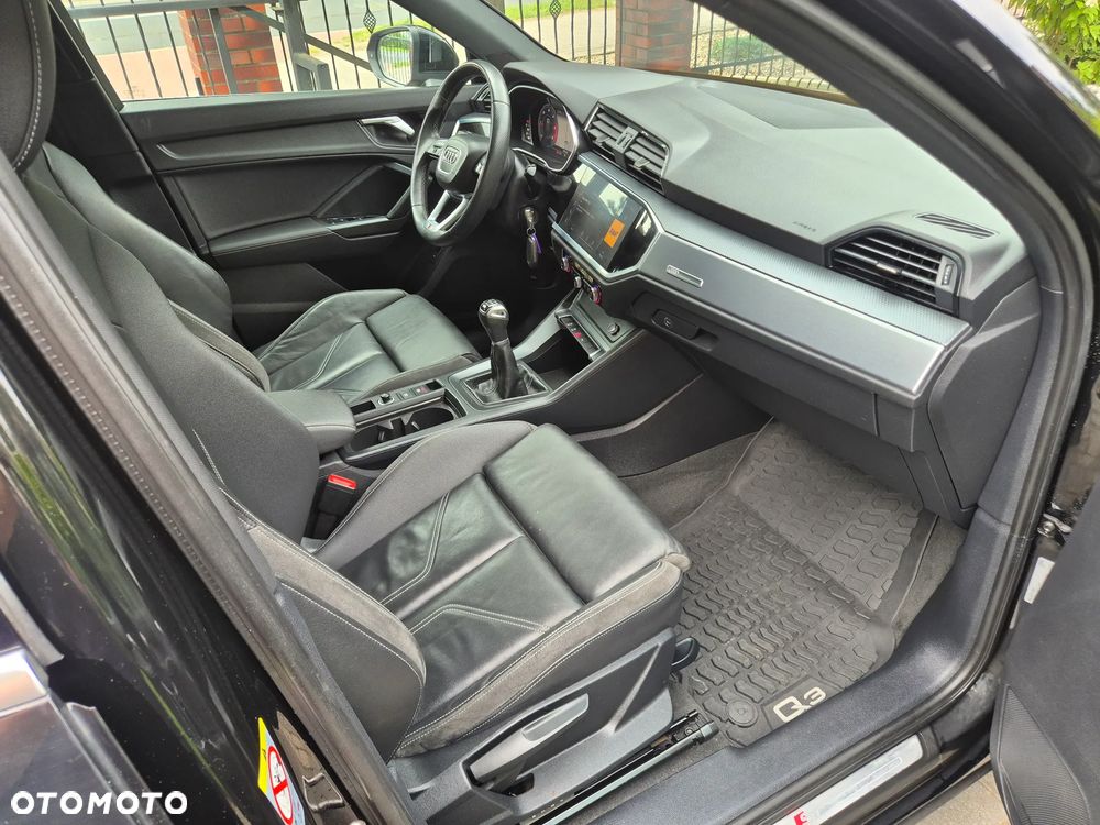 Audi Q3 35 TDI S line - 36