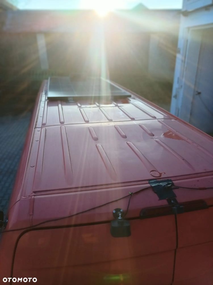 Mercedes-Benz Sprinter LWB - 2