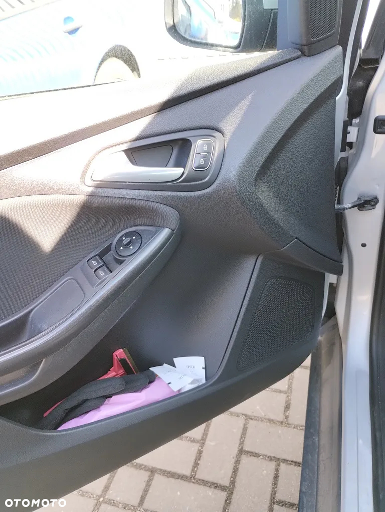 Ford Focus 1.6 TDCi Ambiente - 11