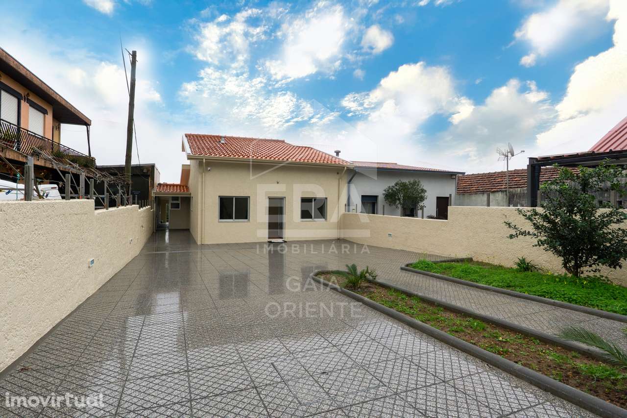 Moradia T3 Renovada junto à A1 nos Carvalhos - Grande imagem: 4/28