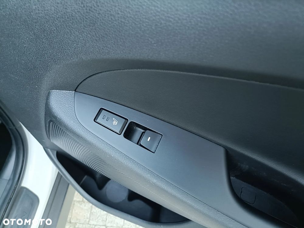 Hyundai Tucson 2.0 CRDI BlueDrive Style 2WD - 36