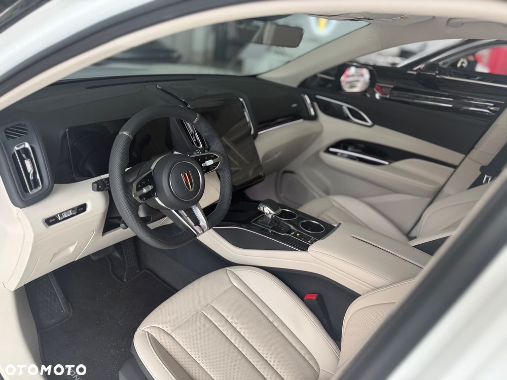 Hongqi HS3 - 7