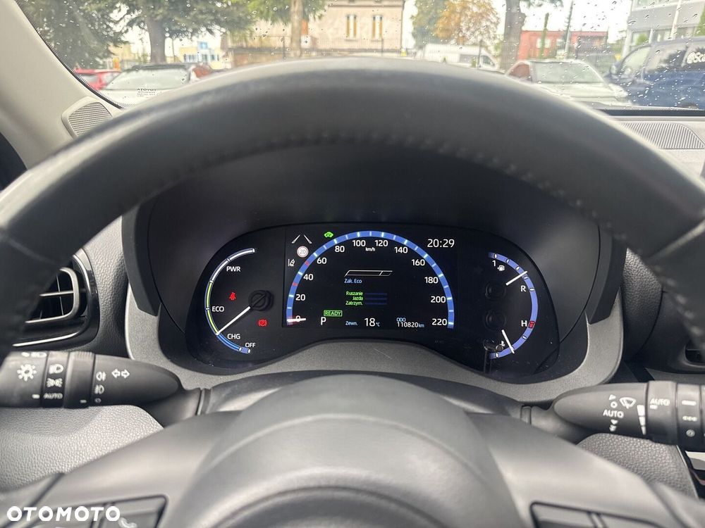Toyota Yaris Cross Hybrid 1.5 Comfort 4x4 - 23