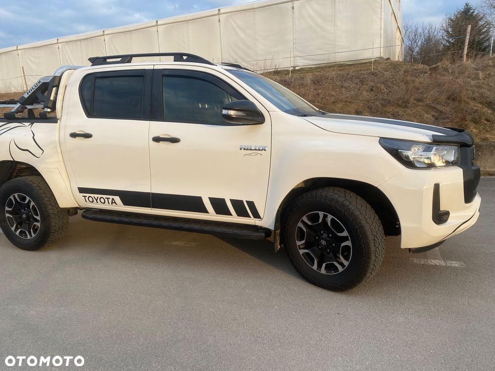 Toyota Hilux 2.4 D-4D Double Cab DLX 4x4 - 5