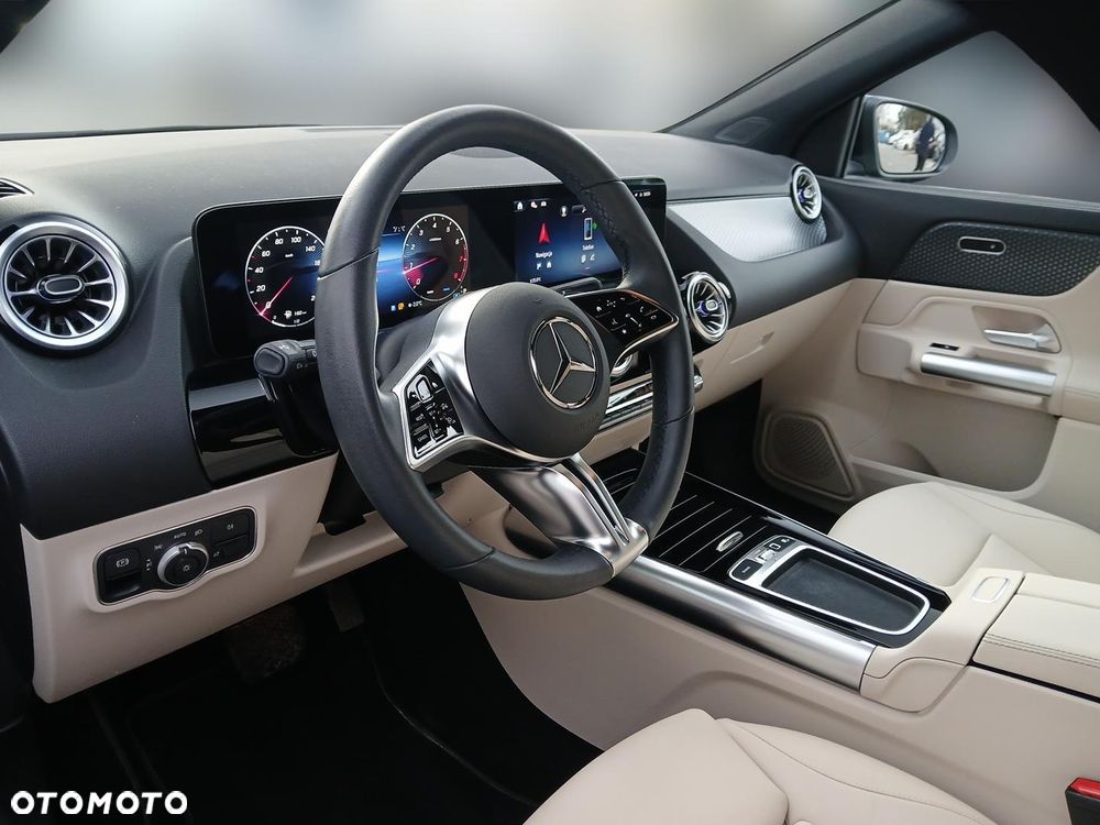 Mercedes-Benz GLA 200 Progressive - 9