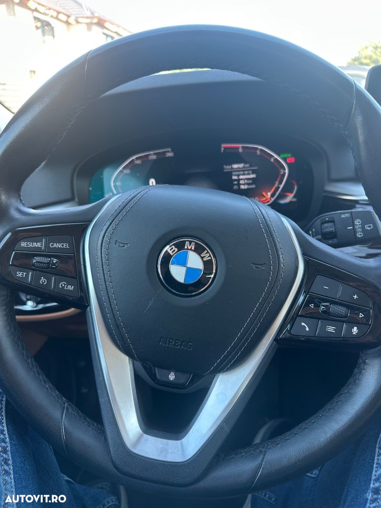 BMW Seria 5 530i Touring Aut. - 11