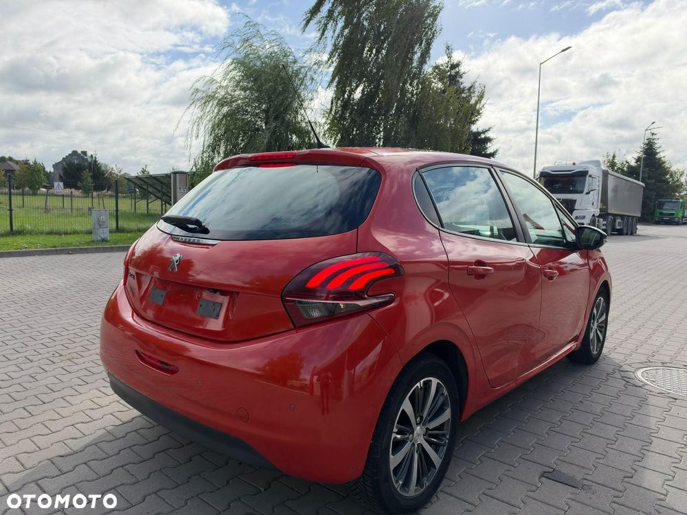 Peugeot 208 1.2 VTi Allure - 7