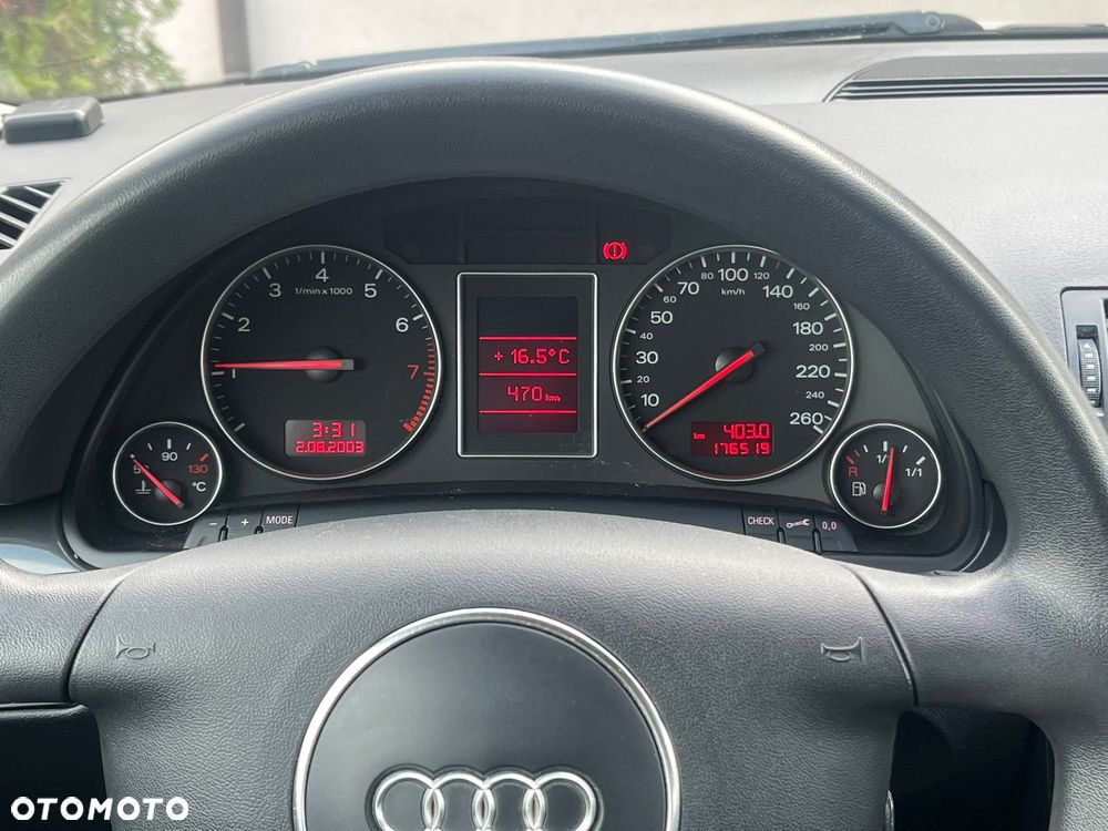 Audi A4 Limousine - 16
