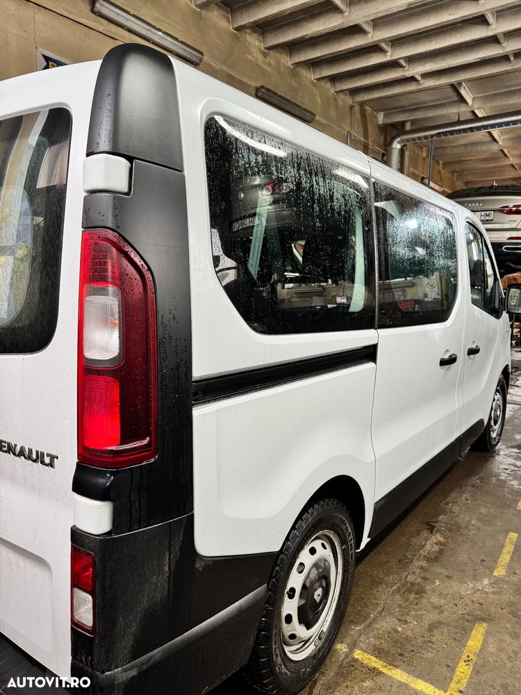 Renault Trafic Combi L1H1 8+1 Authentique - 5