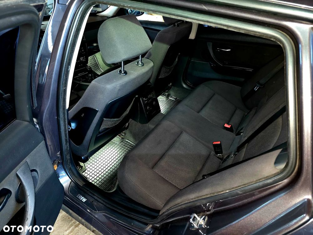 BMW Seria 3 320d - 16