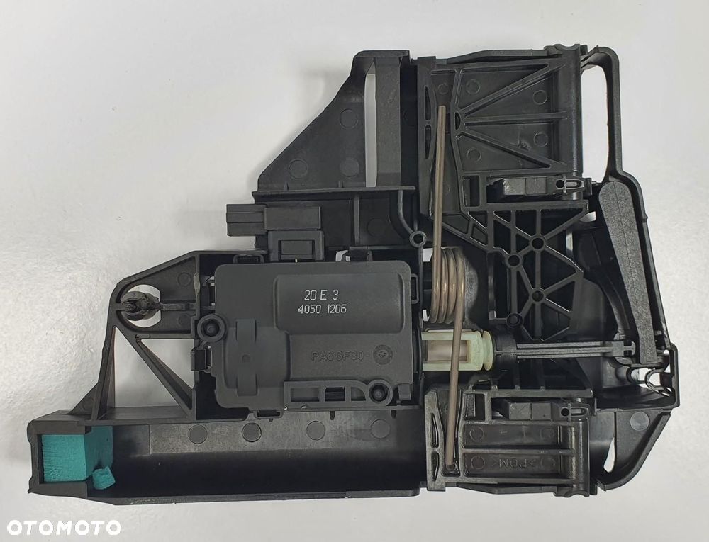 SILNICZEK ZAGŁÓWKA PRAWY TYŁ MERCEDES W212 A2129700026 - 3