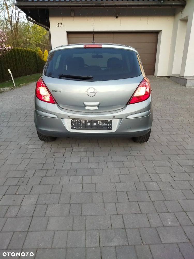 Opel Corsa 1.4 16V Edition 111 Jahre - 4