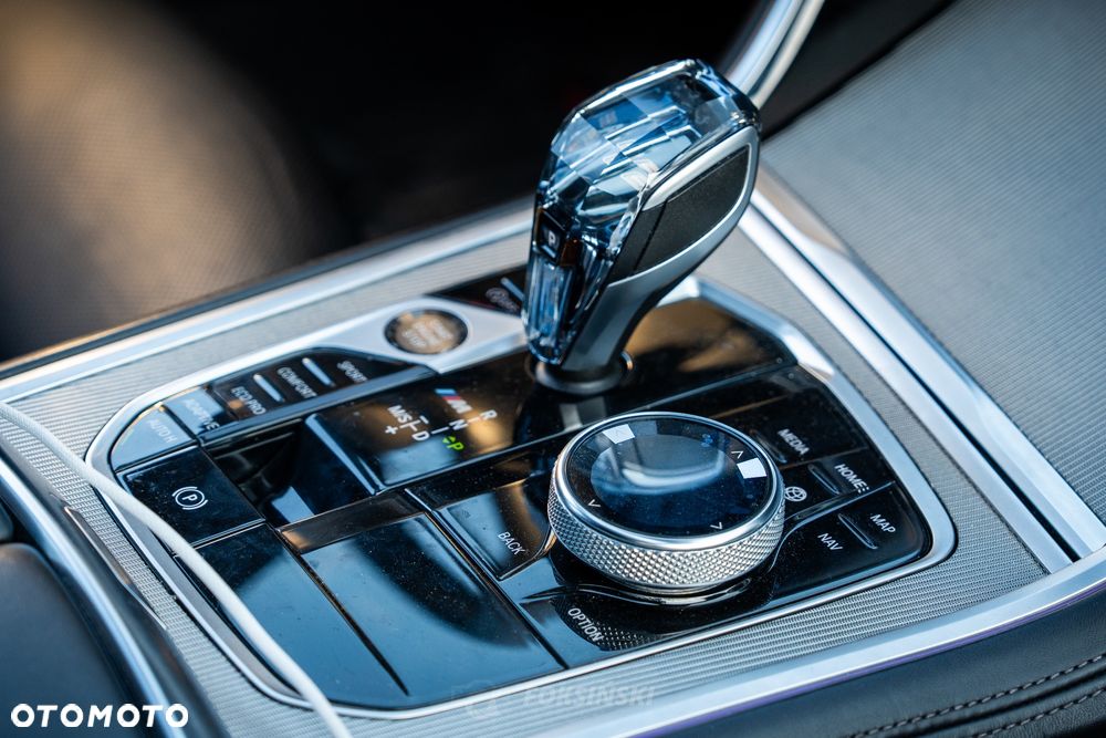 BMW Seria 8 M850i xDrive - 9