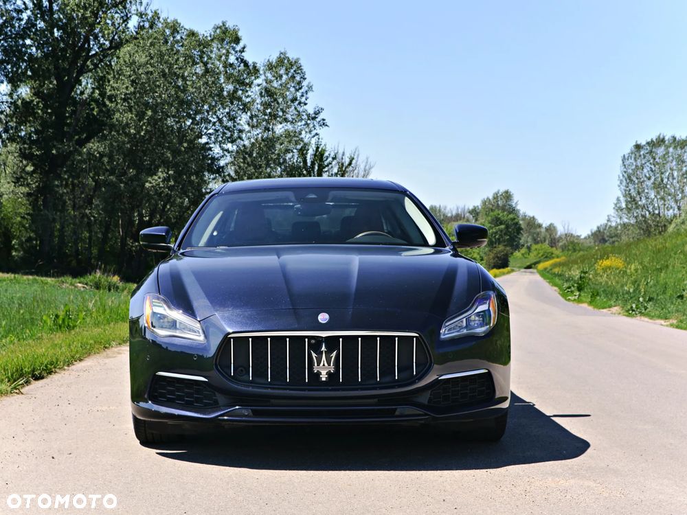 Maserati Quattroporte - 9