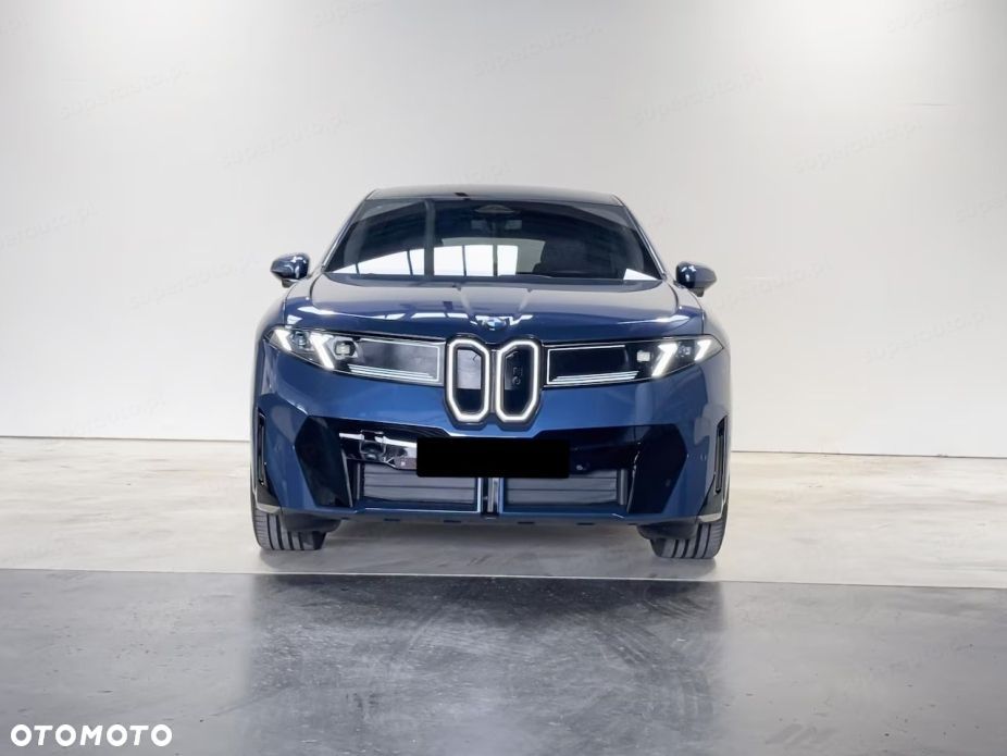 BMW iX3 - 7
