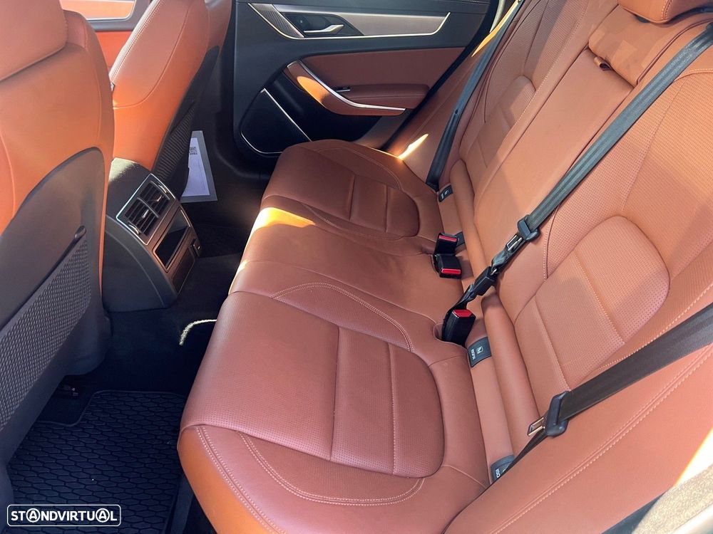 Jaguar XF Sportbrake - 13