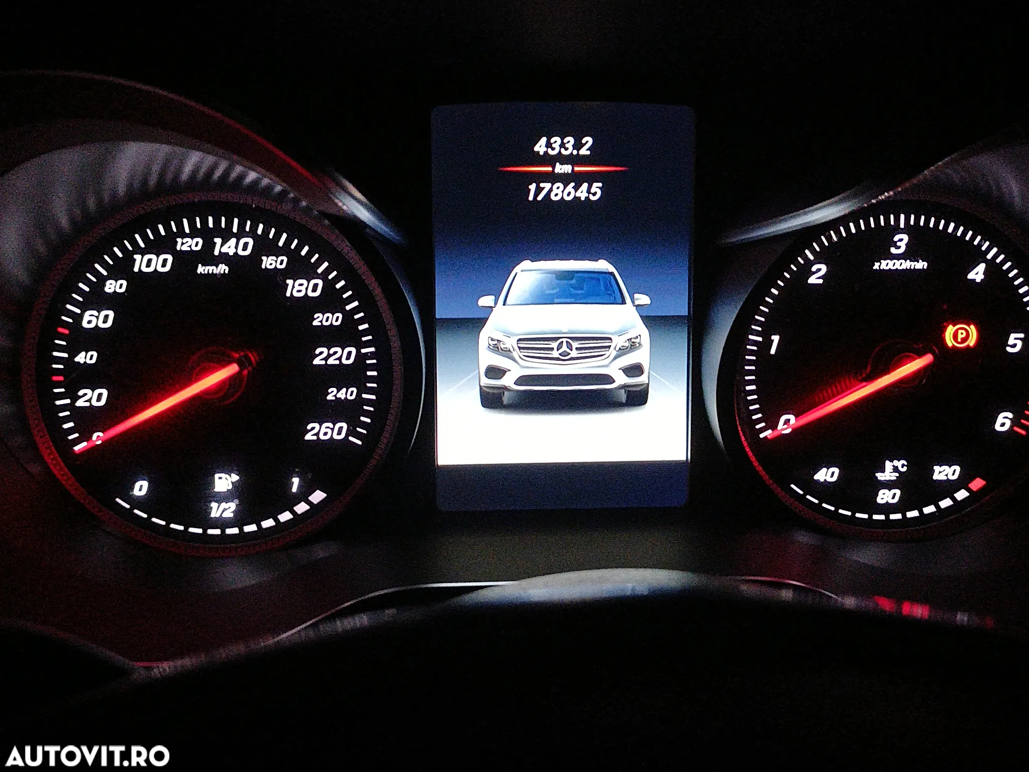 Mercedes-Benz GLC 250 d 4Matic 9G-TRONIC AMG Line - 9