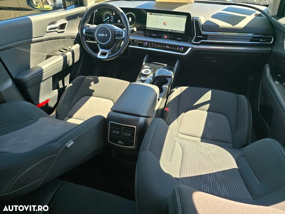 Kia Sportage 1.6 T-GDI HEV 6AT 4x2 Business Line - 8