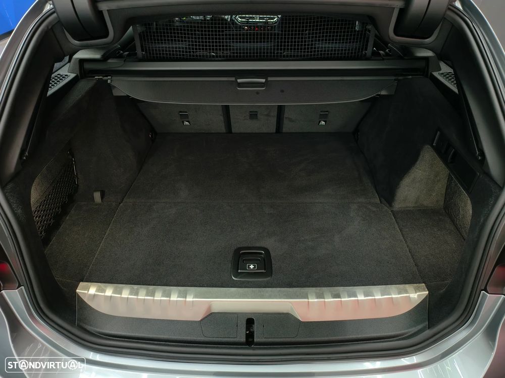 BMW 320 e Pack Desportivo M Auto - 18