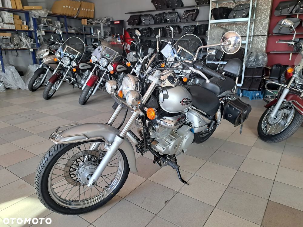 Suzuki Intruder - 6