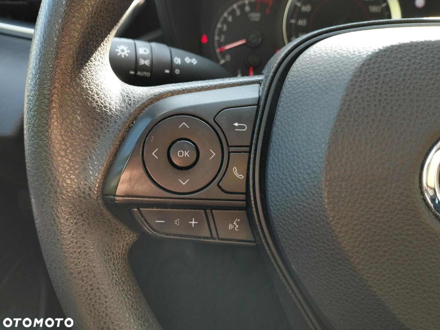 Toyota Corolla - 16