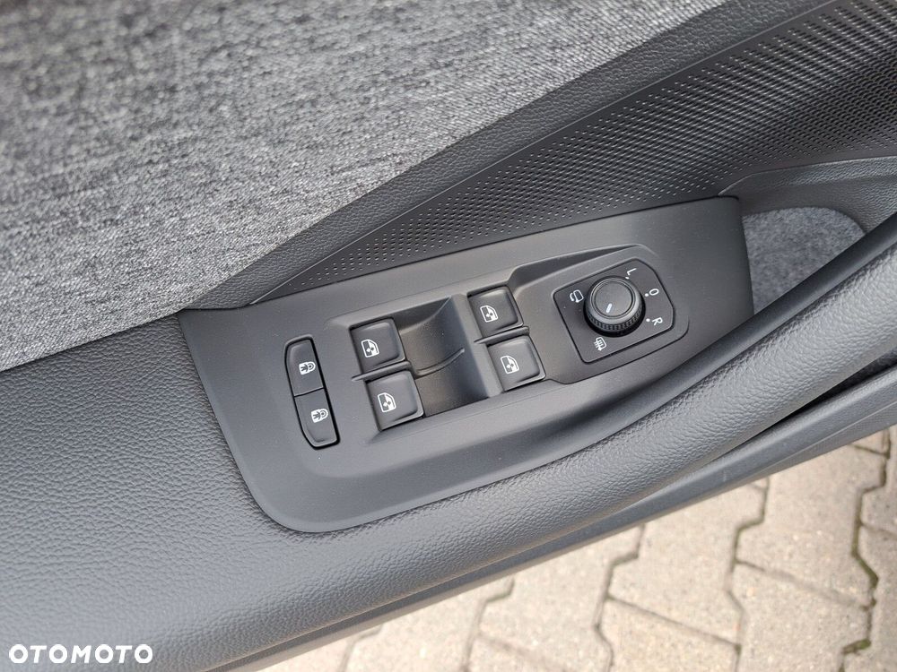 Skoda Superb 1.5 TSI mHEV Selection DSG - 11