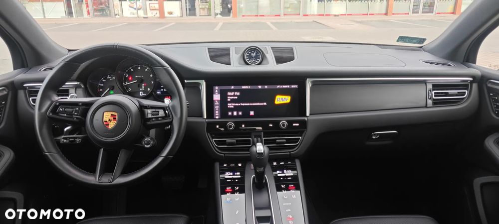 Porsche Macan T - 12