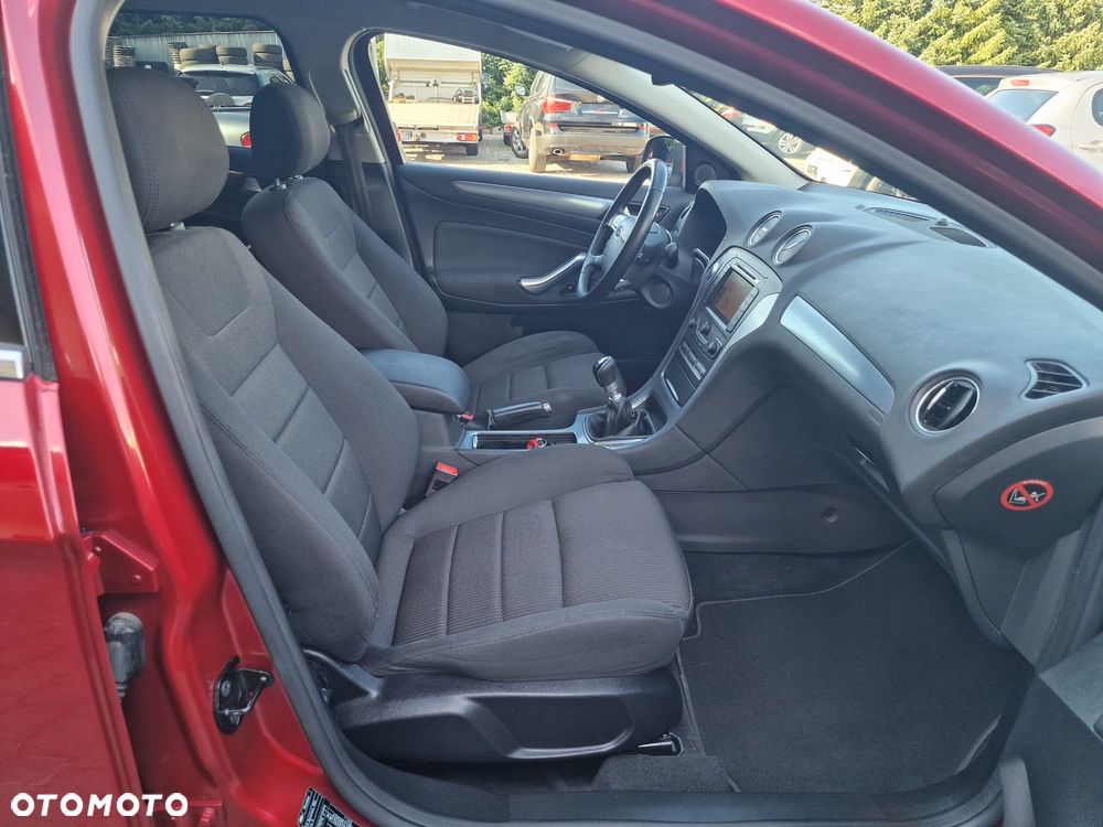 Ford Mondeo 2.0 TDCi Titanium X - 16