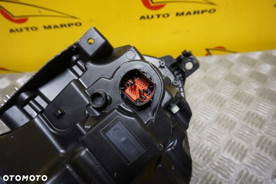 RANGE ROVER L560 VELAR 2017- REFLEKTOR LAMPA MID LED PRAWA 10PIN USA - 12