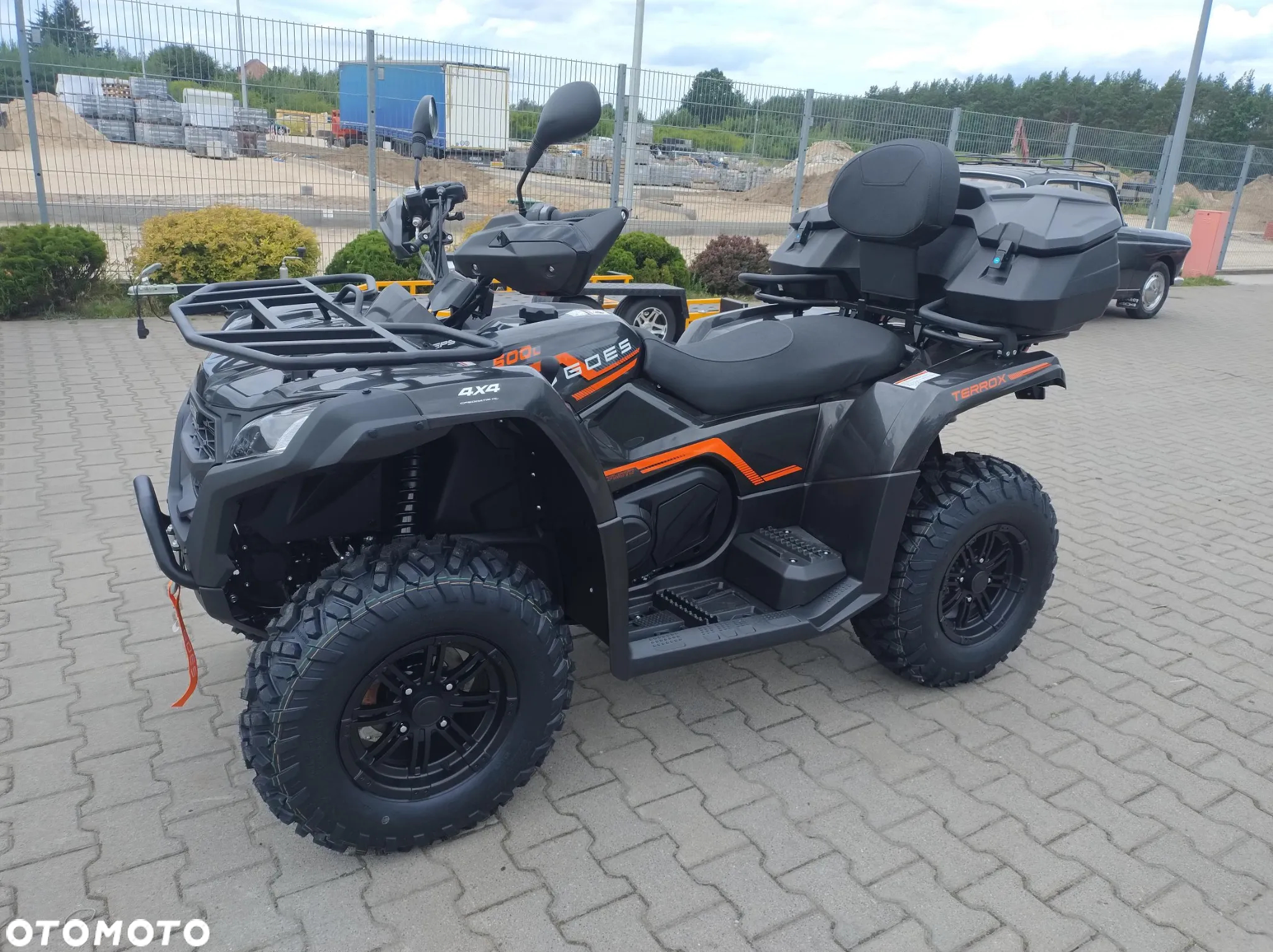 CFMoto CForce - 16